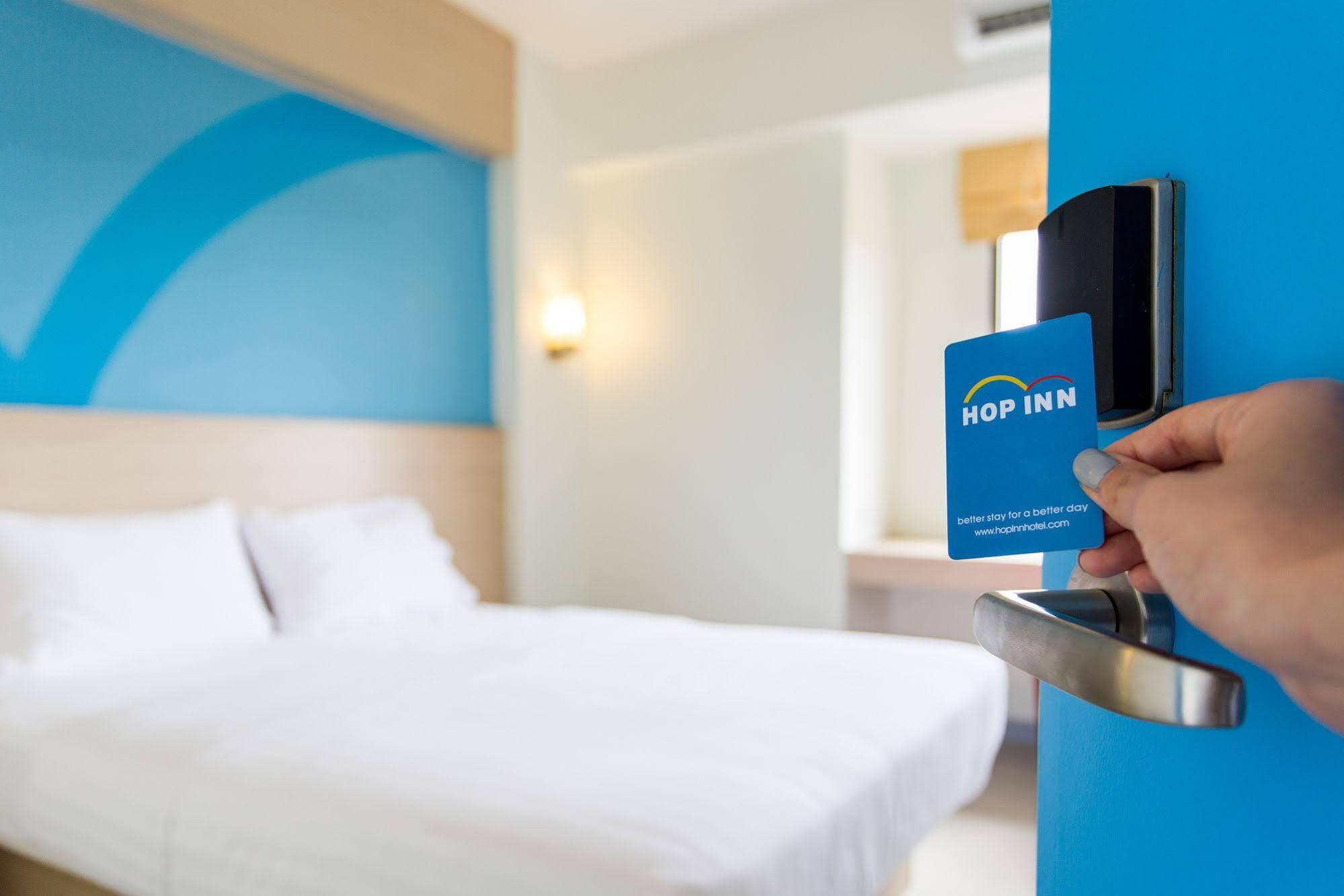 Hop Inn Krabi Bagian luar foto